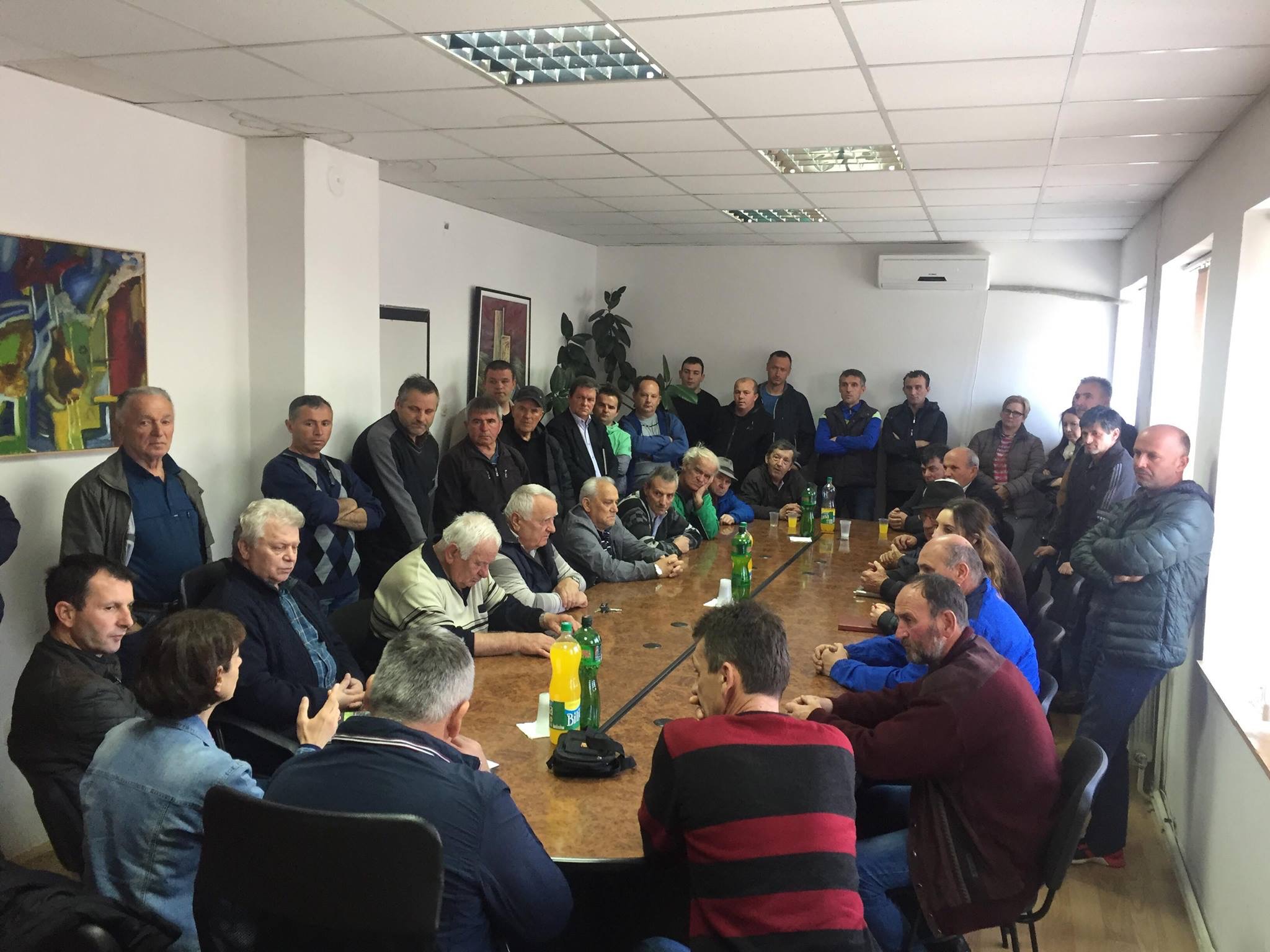 Средба помеѓу Координатиното тело против изградба на депонија во Дебрца со Локалната самоуправа и месните заедници