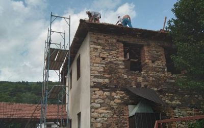 Во село Лактиње започна реконструкцијата на кровот од селскиот дом.
