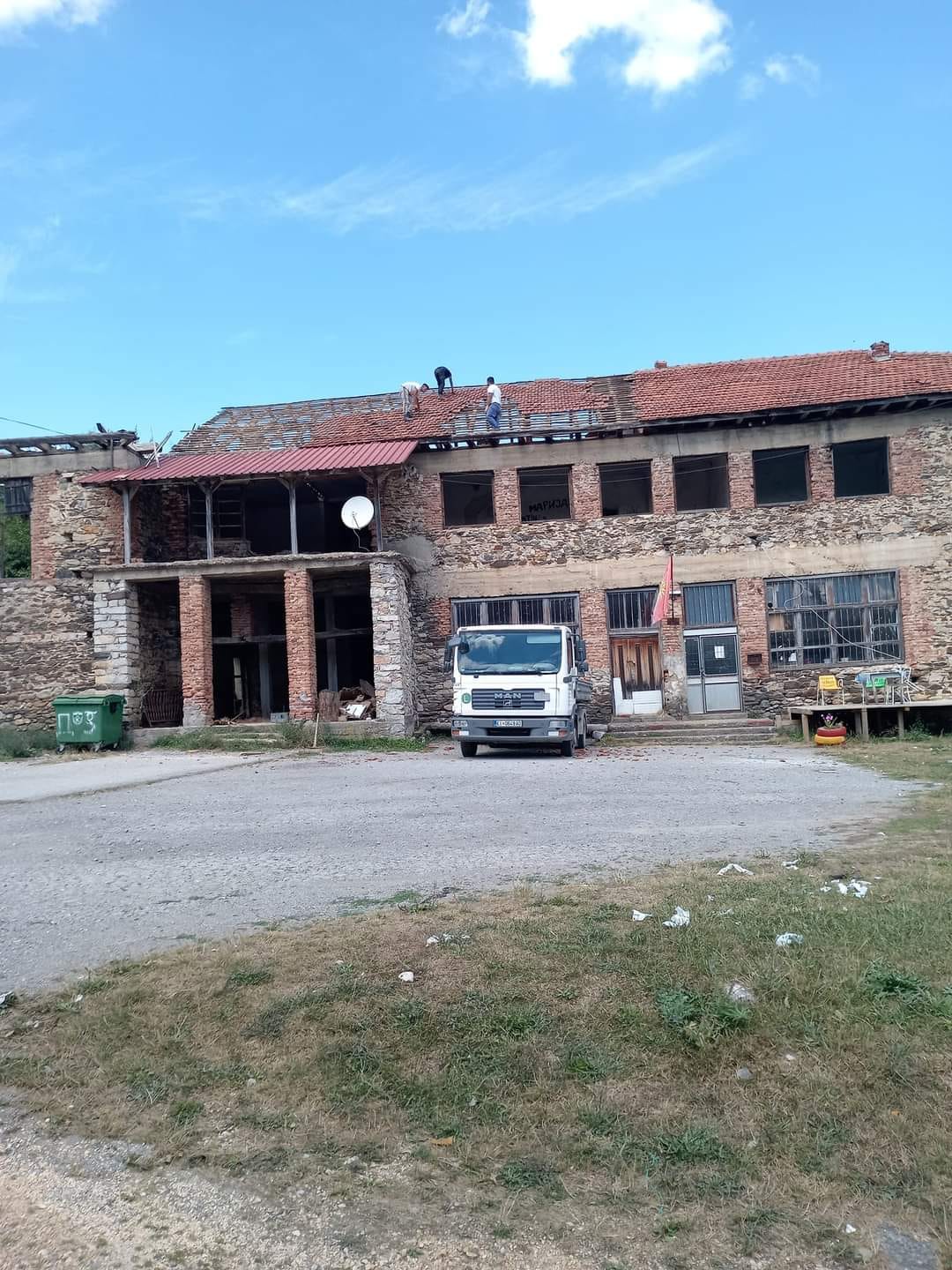 Започна санацијата на кровната конструкција на домот во село Врбјани